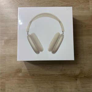 Airpod Maxs Starlight Over-Ear Headphones